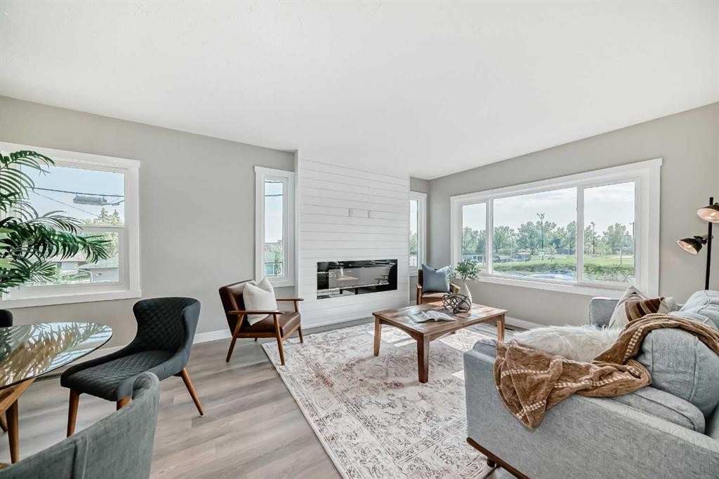 2412 17 Avenue Sw, Calgary, AB - Indoor Photo Showing Living Room With Fireplace