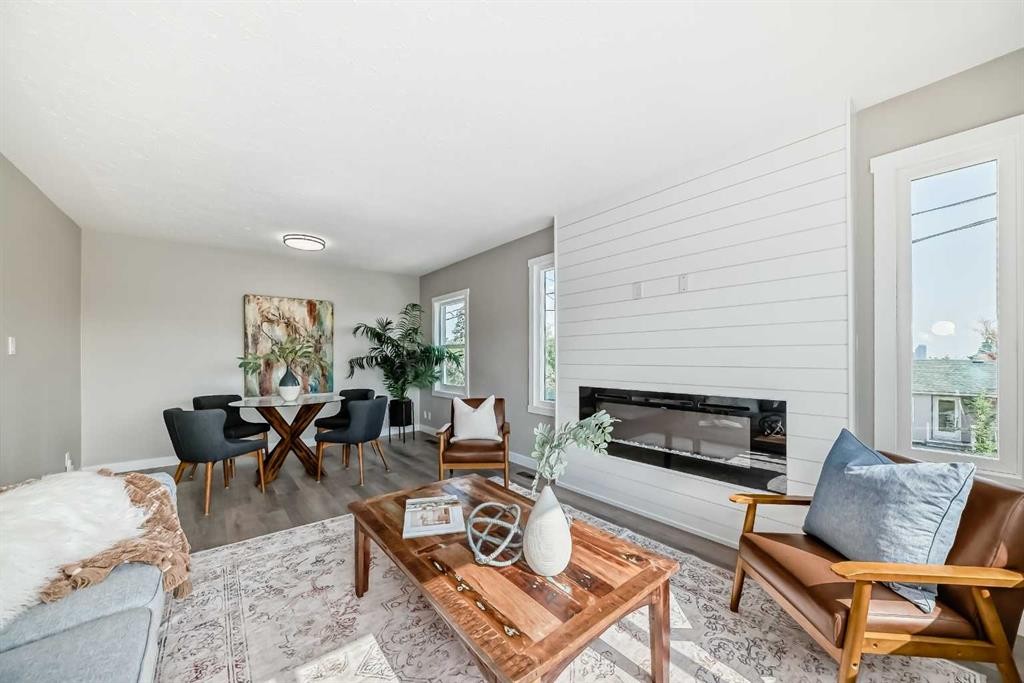 2412 17 Avenue Sw, Calgary, AB - Indoor Photo Showing Living Room With Fireplace