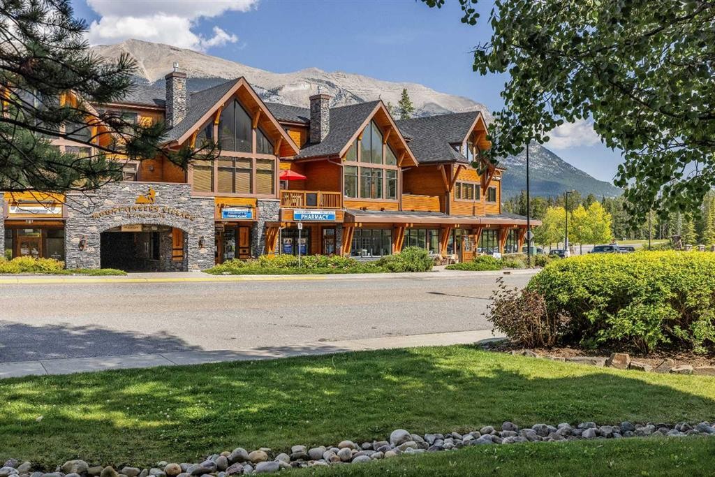 1103-70 Dyrgas Gate, Canmore, AB - Outdoor