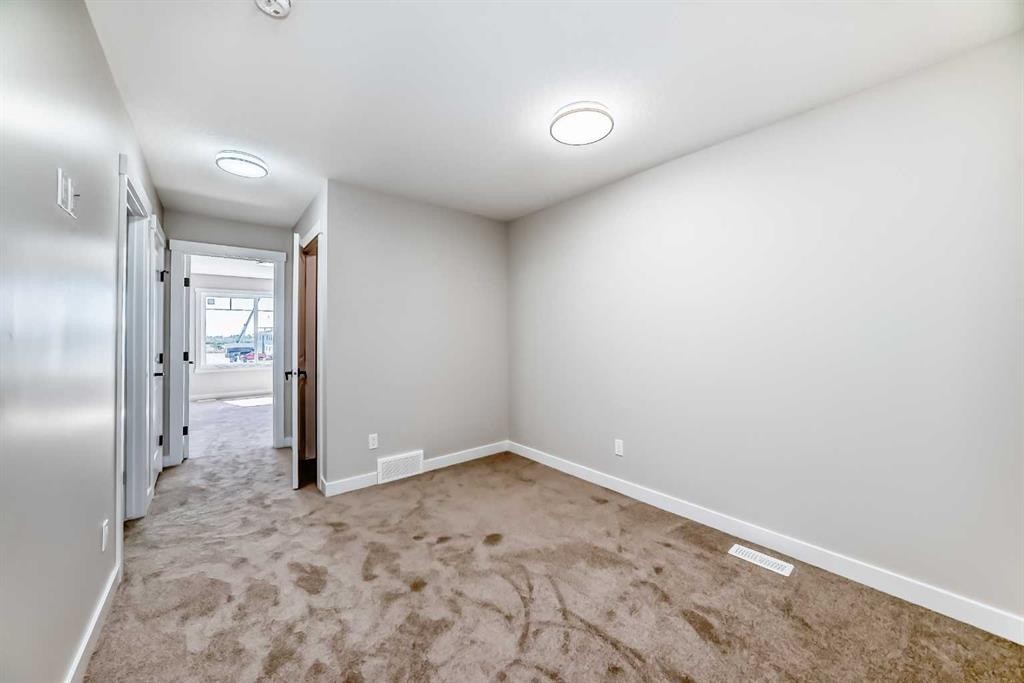 112 Belvedere Park Se, Calgary, AB - Indoor Photo Showing Other Room