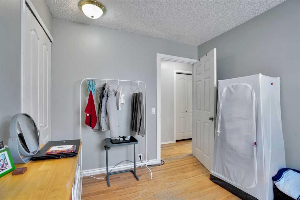 13 Falworth Way Ne, Calgary, AB - Indoor