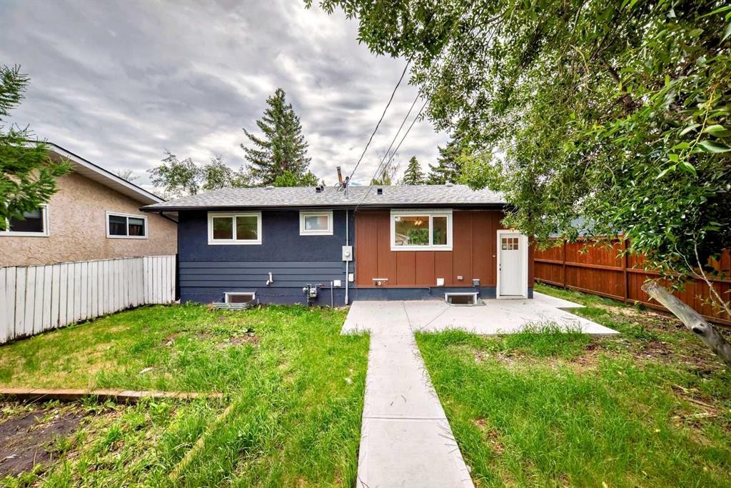 264 99 Avenue Se, Calgary, AB - Outdoor