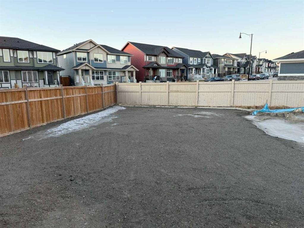 51 Sunrise Heath, Cochrane, AB - Outdoor