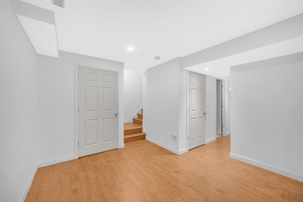 2204-111 Tarawood Lane Ne, Calgary, AB - Indoor Photo Showing Other Room