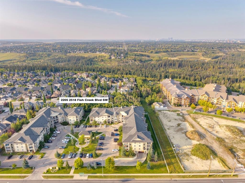 2205-2518 Fish Creek Boulevard Sw, Calgary, AB - Outdoor With View