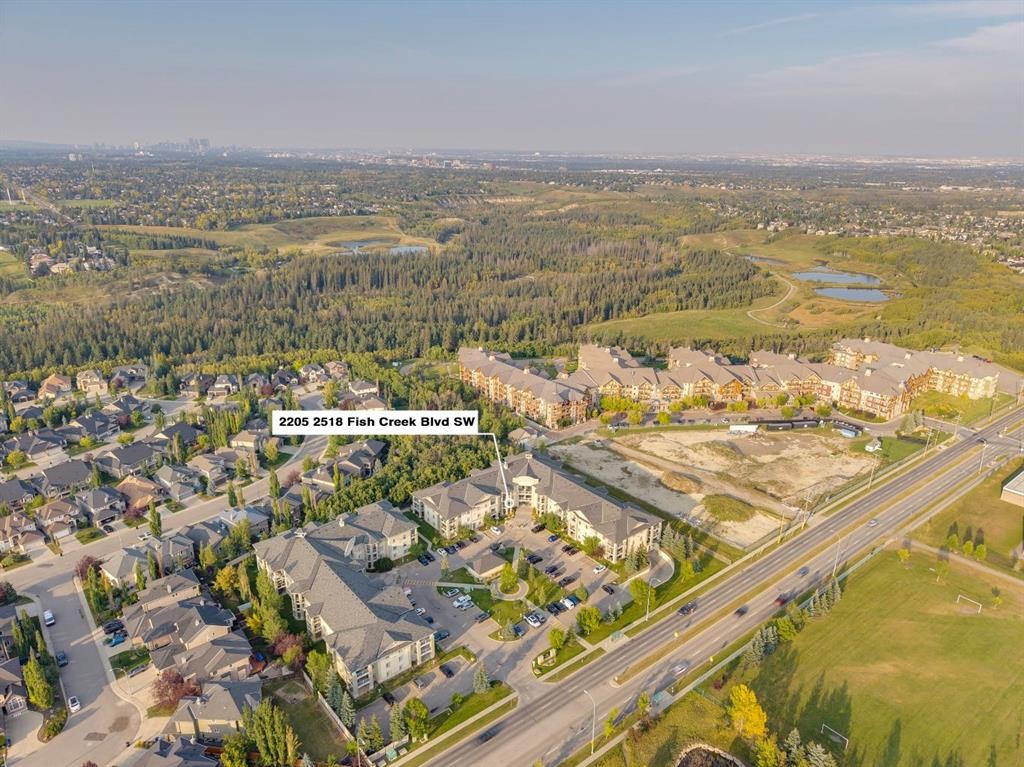2205-2518 Fish Creek Boulevard Sw, Calgary, AB - Outdoor With View