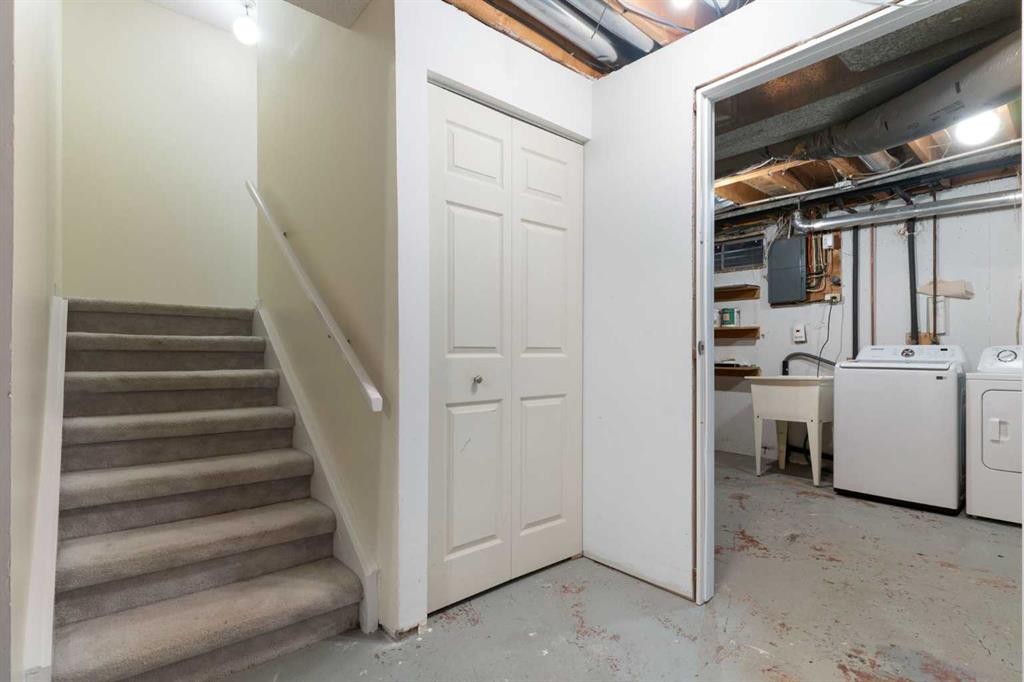 32-80 Galbraith Drive Sw, Calgary, AB - Indoor Photo Showing Laundry Room