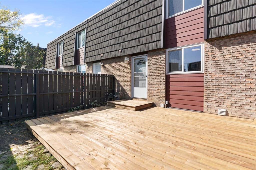 32-80 Galbraith Drive Sw, Calgary, AB - Outdoor With Exterior