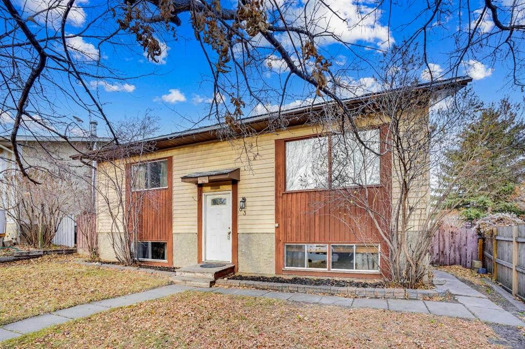 63 Knight Place, Crossfield, AB - Outdoor