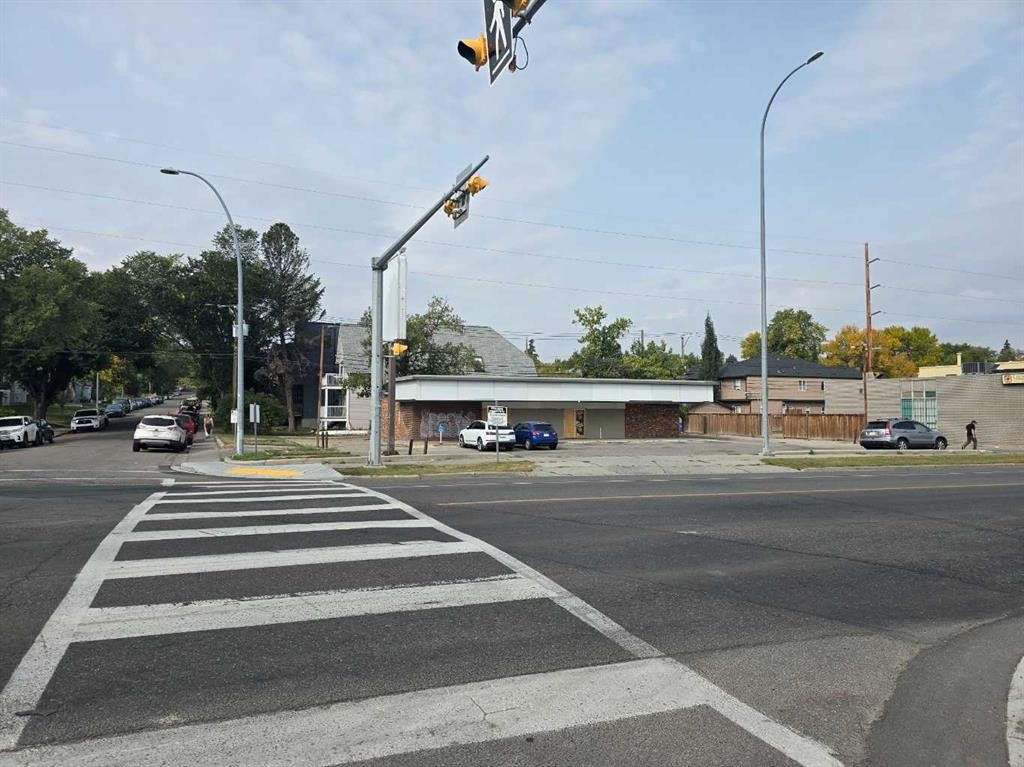 2903 Centre Street Nw, Calgary, AB