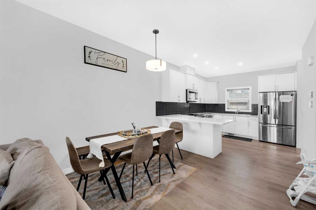 46 Cornerbrook Manor Ne, Calgary, AB - Indoor