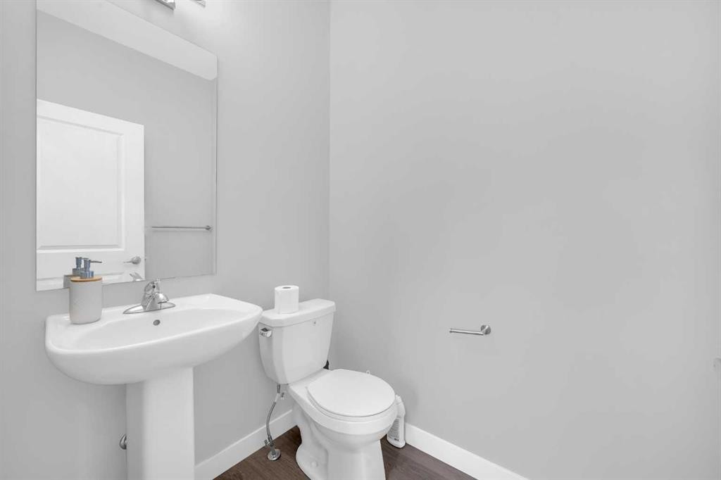 46 Cornerbrook Manor Ne, Calgary, AB - Indoor Photo Showing Bathroom