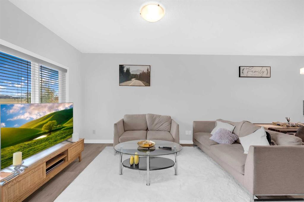 46 Cornerbrook Manor Ne, Calgary, AB - Indoor Photo Showing Living Room