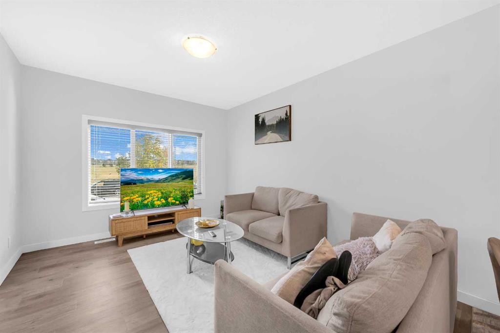 46 Cornerbrook Manor Ne, Calgary, AB - Indoor Photo Showing Living Room