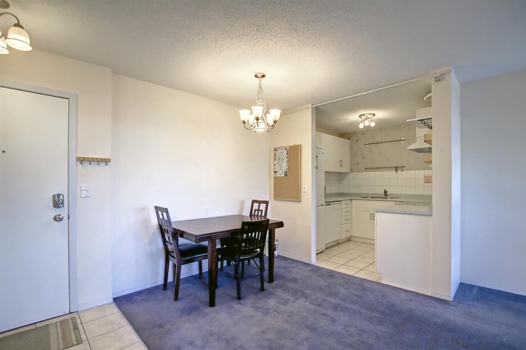 404-3727 42 Street Nw, Calgary, AB - Indoor