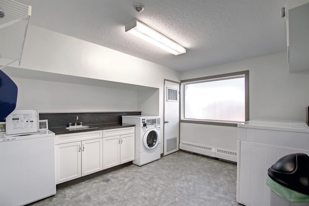 404-3727 42 Street Nw, Calgary, AB - Indoor Photo Showing Laundry Room
