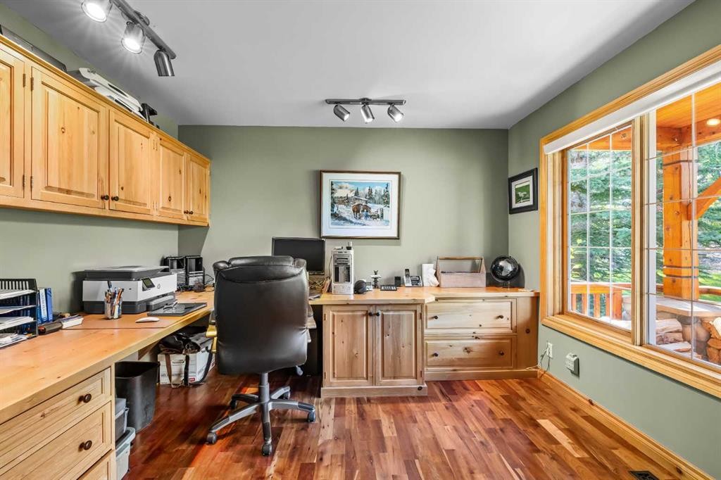 98 Equestrian Drive, Rural Rocky View County, AB - Indoor Photo Showing Office