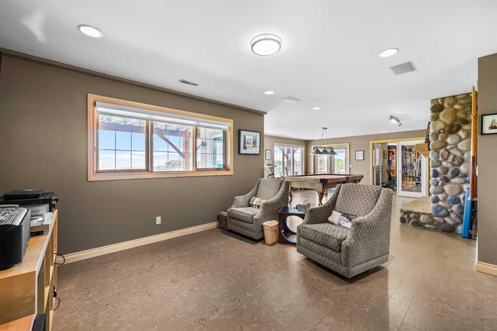 98 Equestrian Drive, Rural Rocky View County, AB - Indoor