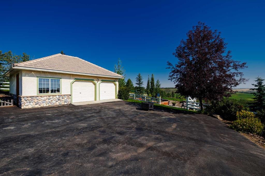 98 Equestrian Drive, Rural Rocky View County, AB - Outdoor