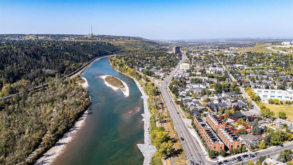 514 30 Street Nw, Calgary, AB - Outdoor With View