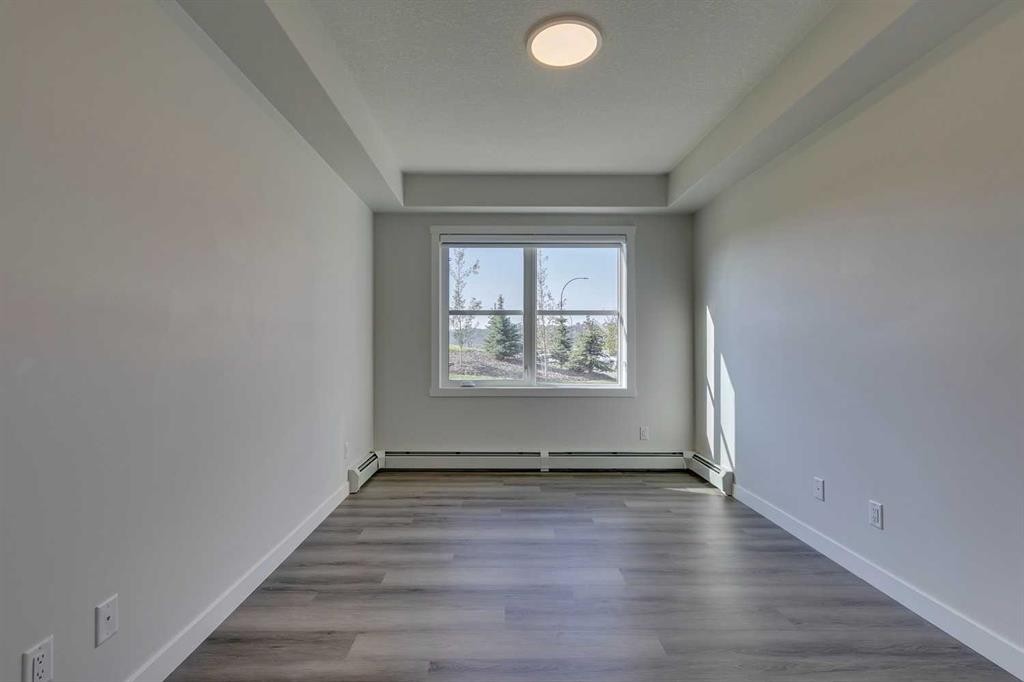 113-55 Wolf Hollow Crescent Se, Calgary, AB - Indoor Photo Showing Other Room
