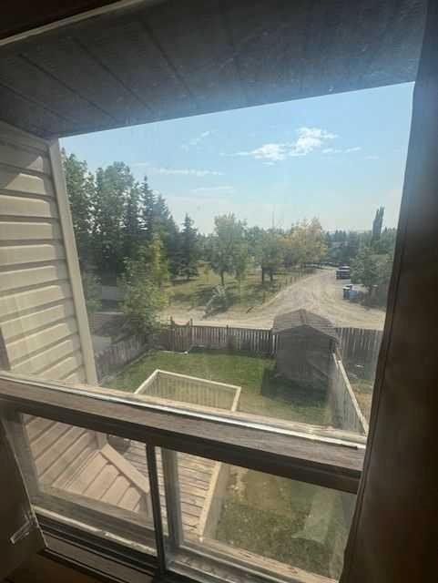 8007 Ranchview Drive Nw, Calgary, AB - Photo Showing Other Room