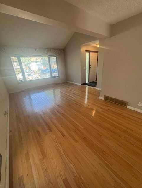 8007 Ranchview Drive Nw, Calgary, AB - Indoor Photo Showing Other Room