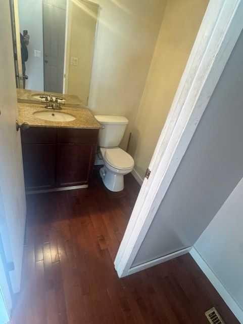 8007 Ranchview Drive Nw, Calgary, AB - Indoor Photo Showing Bathroom