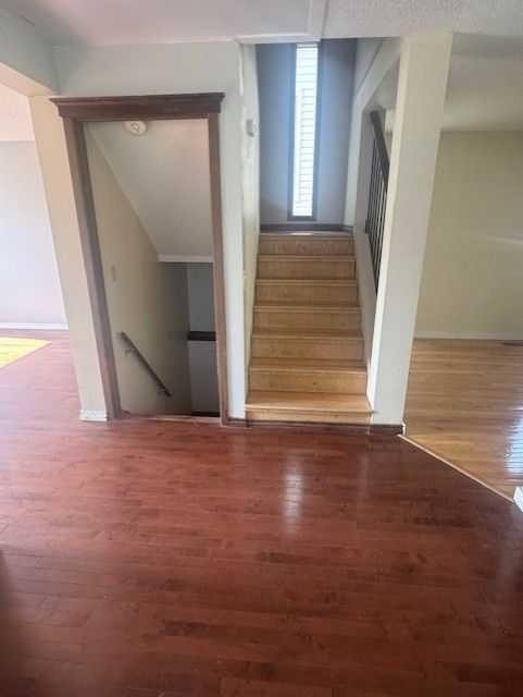 8007 Ranchview Drive Nw, Calgary, AB - Indoor Photo Showing Other Room