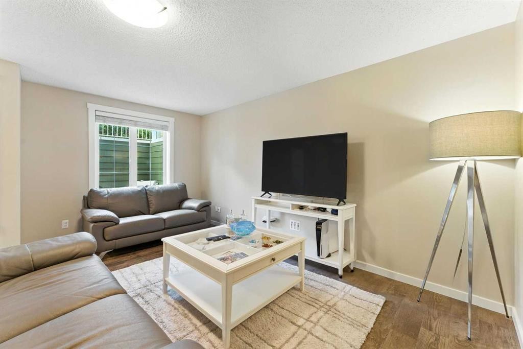 927 Auburn Bay Circle Se, Calgary, AB - Indoor Photo Showing Living Room