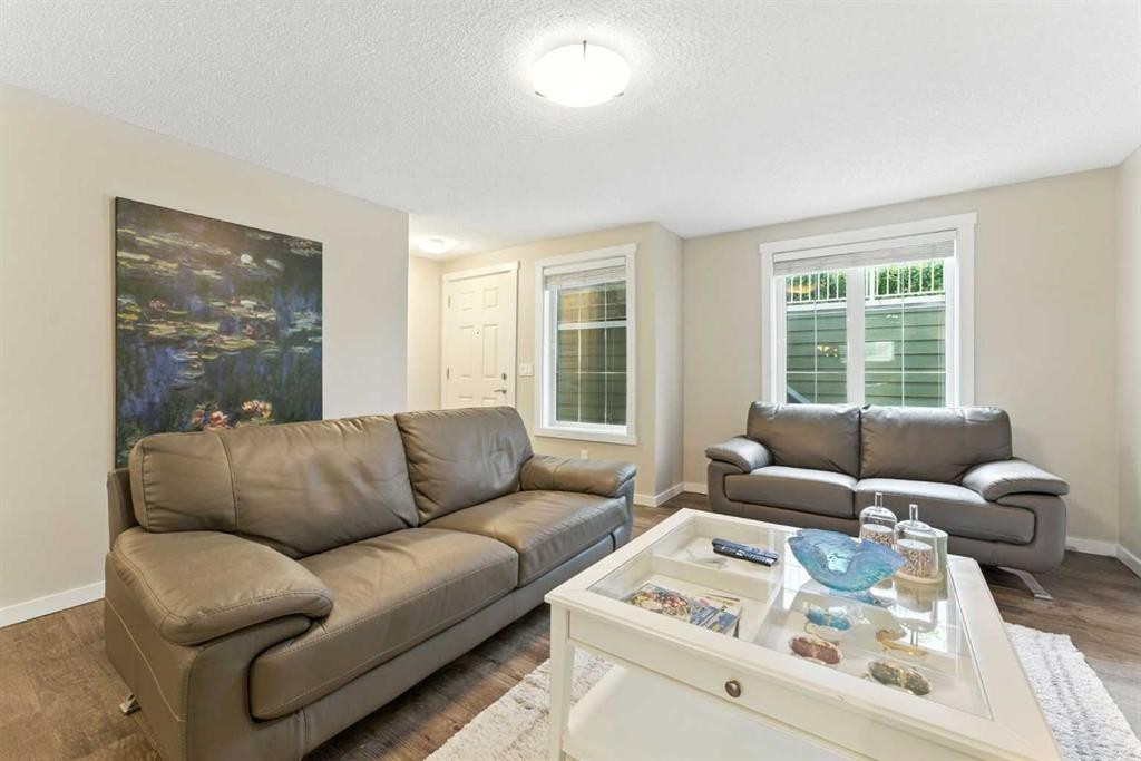 927 Auburn Bay Circle Se, Calgary, AB - Indoor Photo Showing Living Room
