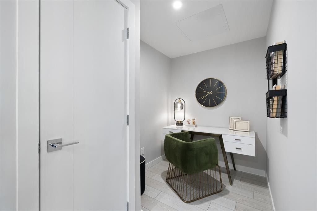 2114-395 Skyview Parkway Ne, Calgary, AB - Indoor Photo Showing Office