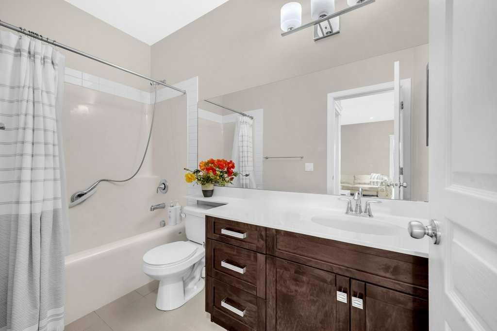 54 Redstone Mews Ne, Calgary, AB - Indoor Photo Showing Bathroom