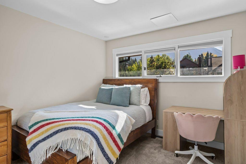 115 Spray Avenue, Banff, AB - Indoor Photo Showing Bedroom