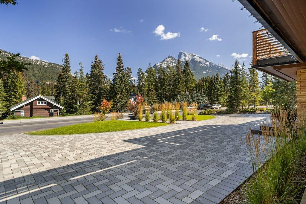 115 Spray Avenue, Banff, AB - Outdoor