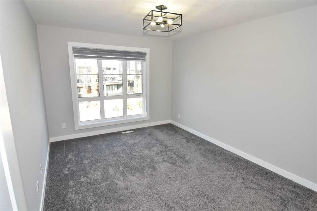 142 Sovereign Common Sw, Calgary, AB