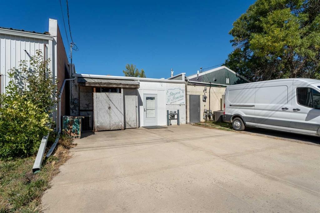 121 Centre Street, Vulcan, AB