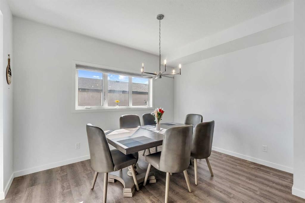 72 Creekside Boulevard Sw, Calgary, AB - Indoor Photo Showing Dining Room