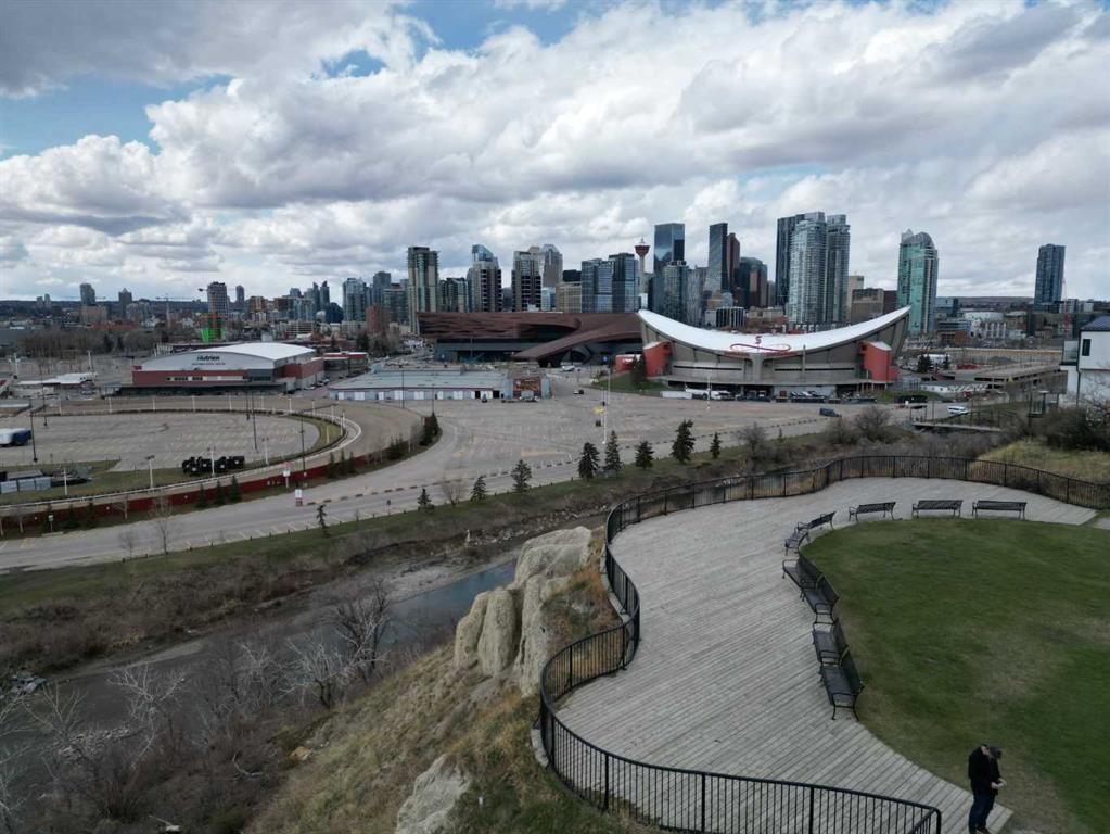 2335 Spiller Road Se, Calgary, AB