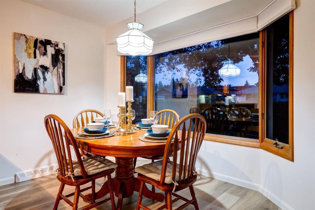 6016 Thornburn Drive Nw, Calgary, AB - Indoor Photo Showing Dining Room