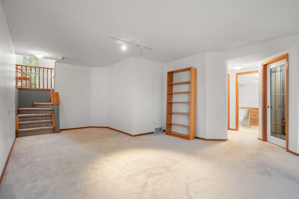 70 Anaheim Green Ne, Calgary, AB - Indoor Photo Showing Other Room