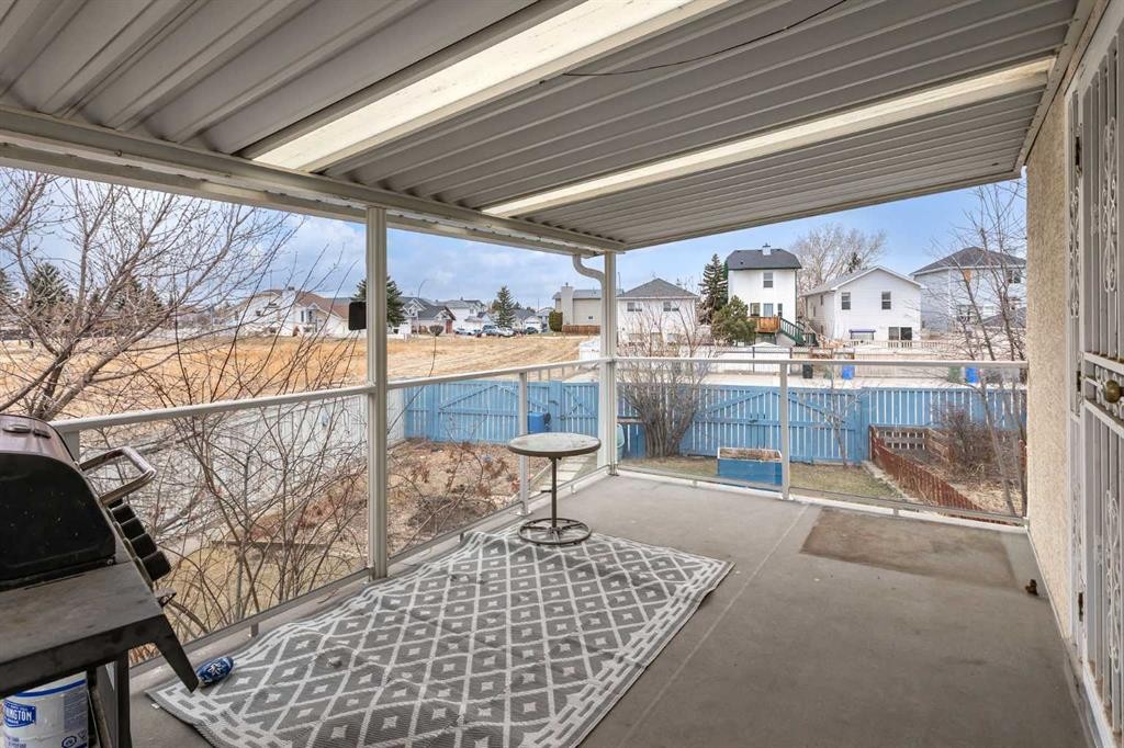 70 Anaheim Green Ne, Calgary, AB - Outdoor With Exterior