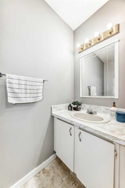 4611 50 Street, Red Deer, AB - Indoor Photo Showing Bathroom