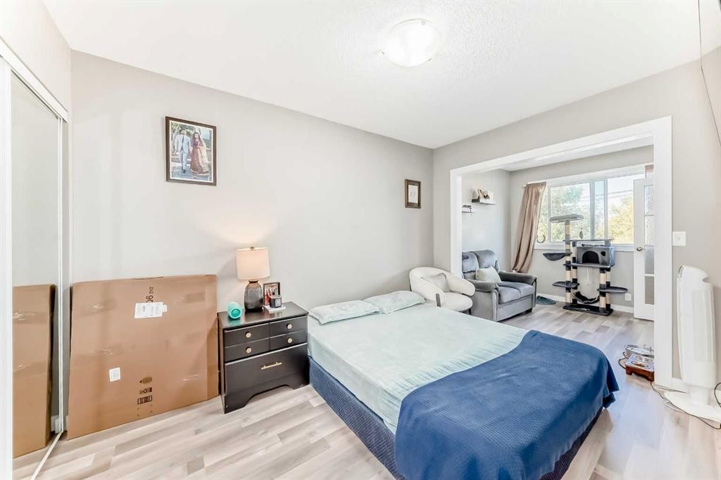 4611 50 Street, Red Deer, AB - Indoor Photo Showing Bedroom