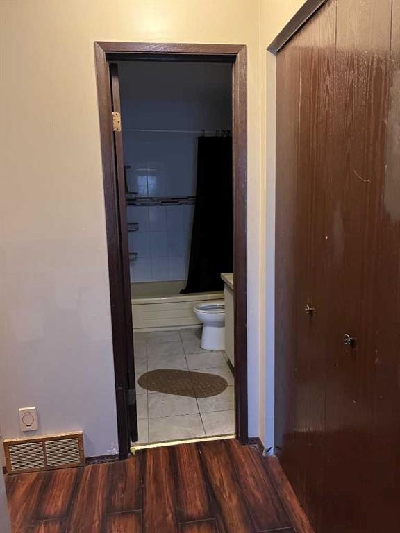 4611 50 Street, Red Deer, AB - Indoor