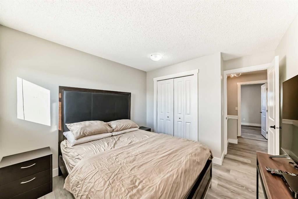 3920 44 Avenue Ne, Calgary, AB - Indoor Photo Showing Bedroom