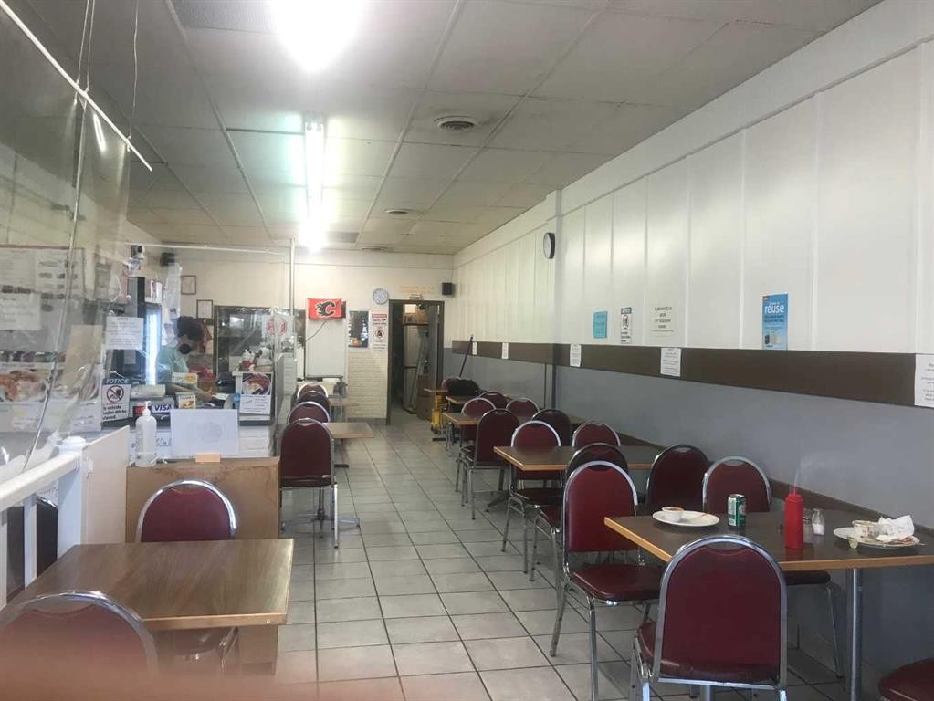 3012 17 Avenue Se, Calgary, AB