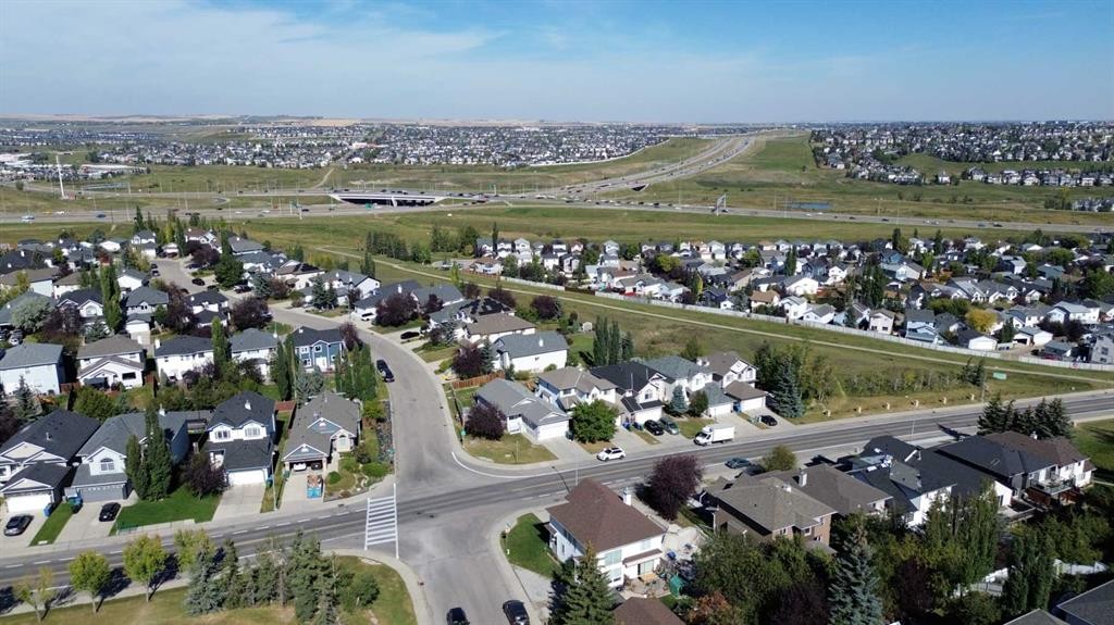 10929 Hidden Valley Drive Nw, Calgary, AB