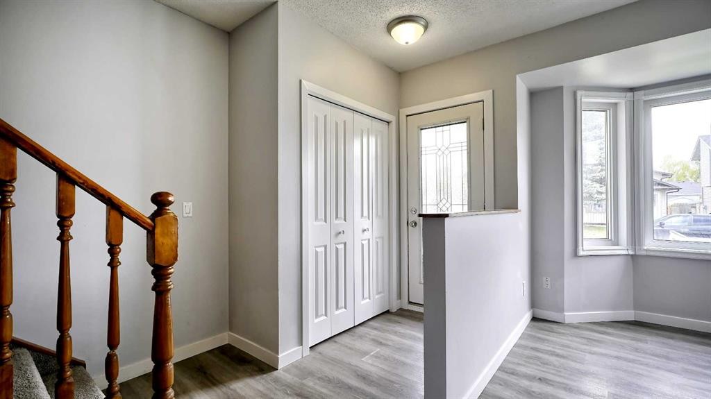 124 Riverbrook Way Se, Calgary, AB - Indoor Photo Showing Other Room