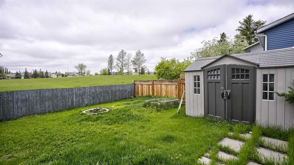 124 Riverbrook Way Se, Calgary, AB - Outdoor